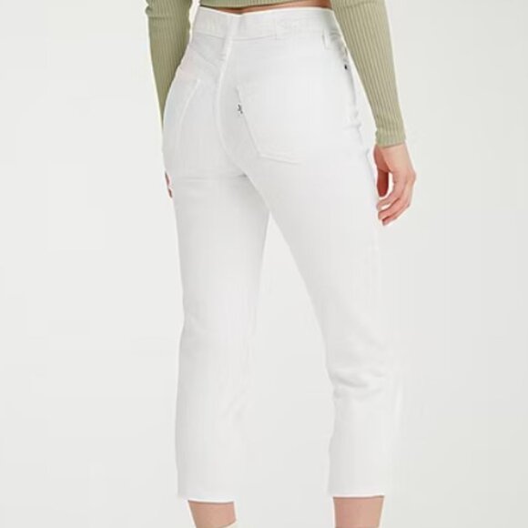 Levi's 311 Shaping Skinny Capri Jeans NWT - Picture 2 of 3